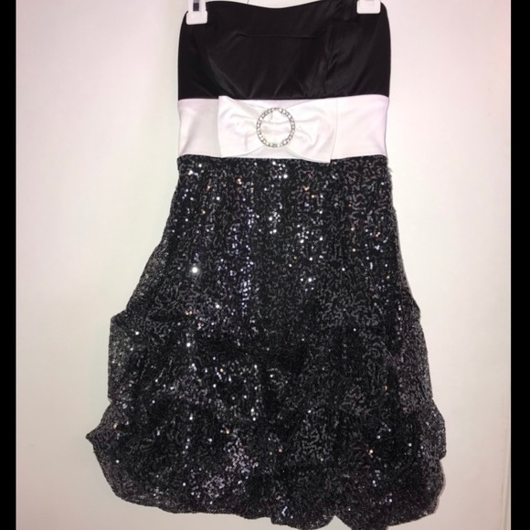 Black & white/ black with gray sequins - Picture 1 of 1